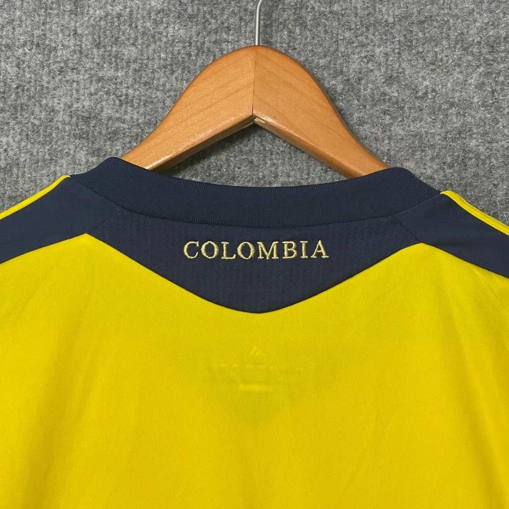 Adidas Colombia National Team 2011 Home Soccer Jersey Yellow Mens Medium